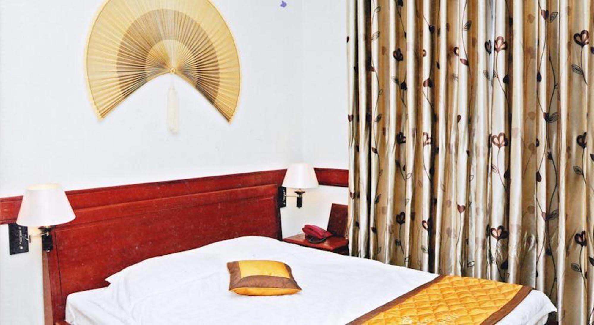 Hoang Thanh Thuy Airport Hotel 1 - Gan Am Thuc Dem Cho Hoang Hoa Tham Ciudad Ho Chi Minh  Exterior foto