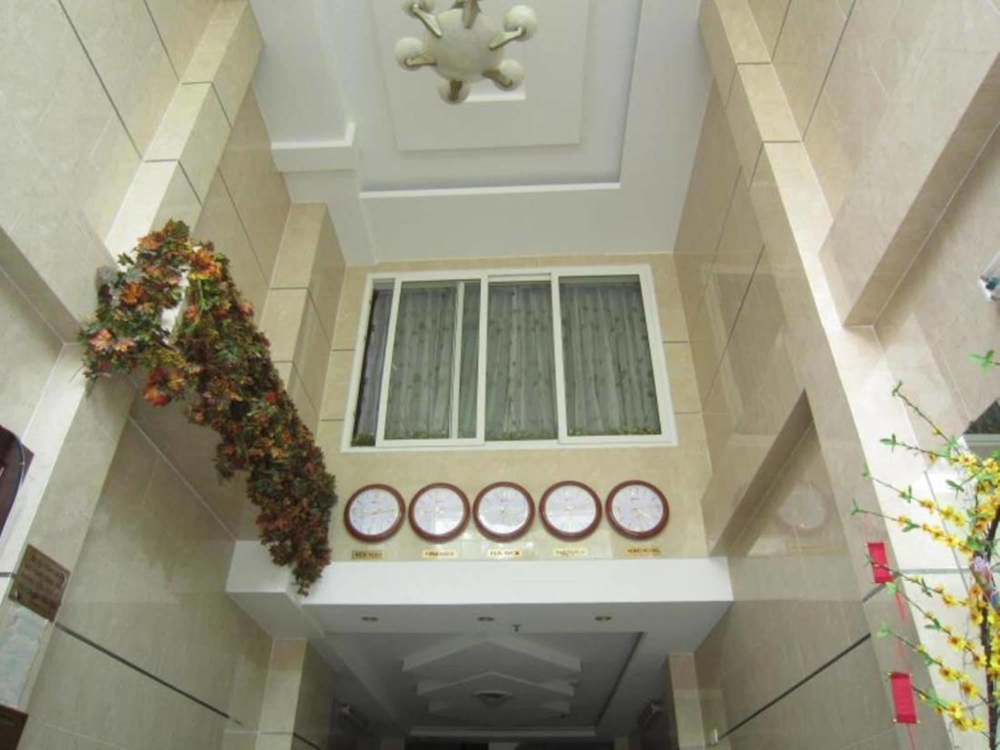 Hoang Thanh Thuy Airport Hotel 1 - Gan Am Thuc Dem Cho Hoang Hoa Tham Ciudad Ho Chi Minh  Exterior foto